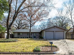 2604 Greenwood Ln, Arlington, TX 76013