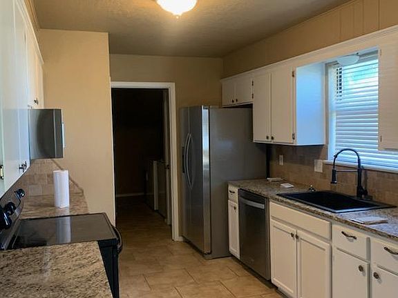 4th image of 207 Hillcrest Dr