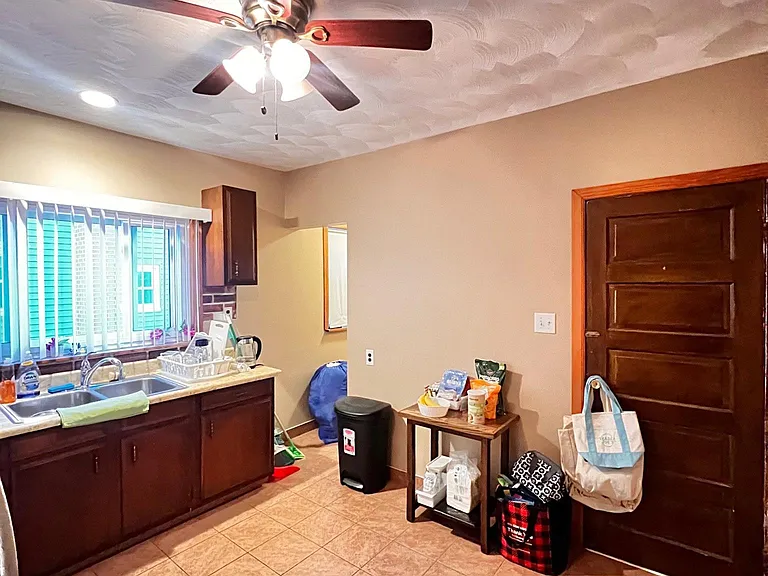 124 Willis Ave #1 — Photo 8