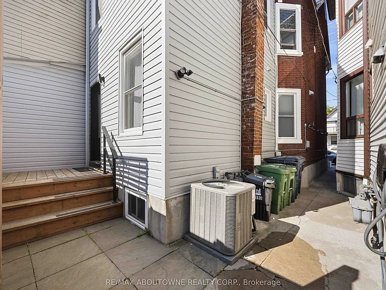 793 Pape Ave #4 — Photo 20