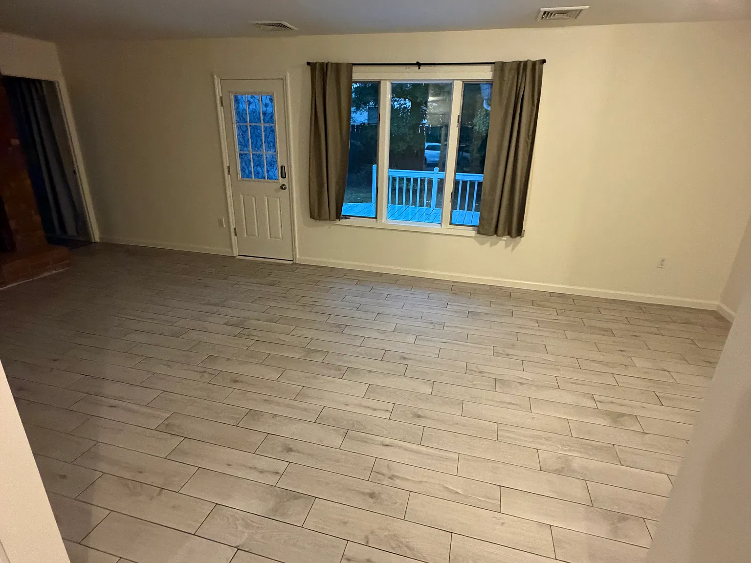 4 bed, 1426 sqft, $5,500 — Photo 4