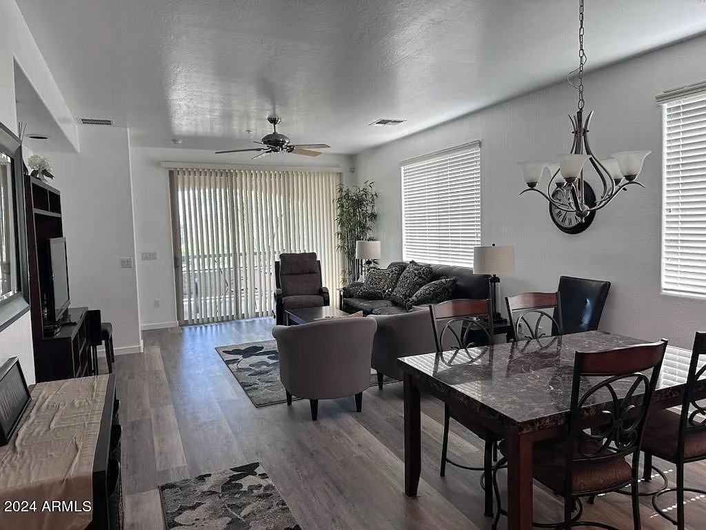 2 bed, 2.0 bath, 1185 sqft, $1,850 — Photo 2