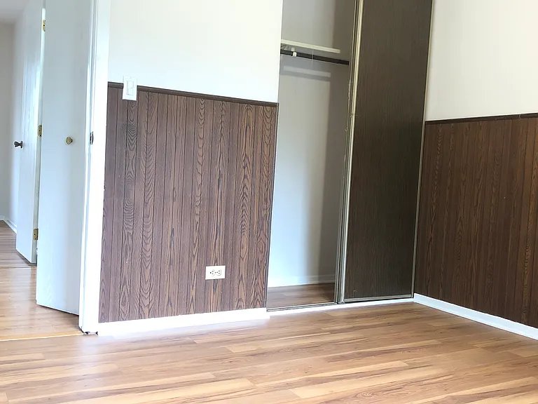 428 N Ashbury Ave — Photo 10