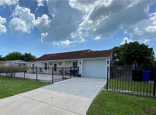 1043 Hope St, Venice, FL 34285