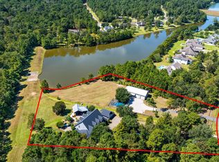 9902 Crestwater Cir, Magnolia, TX 77354