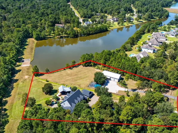 9902 Crestwater Cir, Magnolia, TX 77354