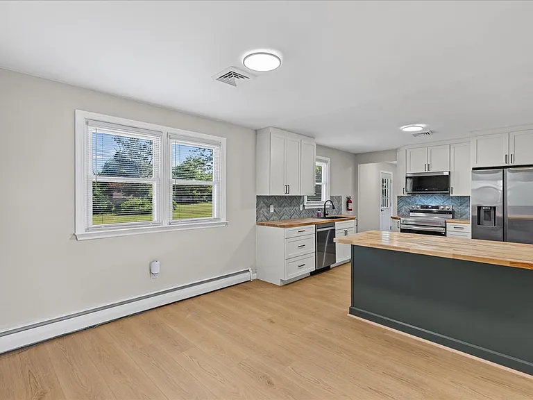 1 Spruce Ln — Photo 9