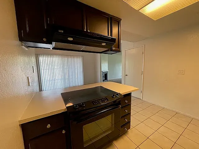2385 S Whitney Blvd — Photo 3