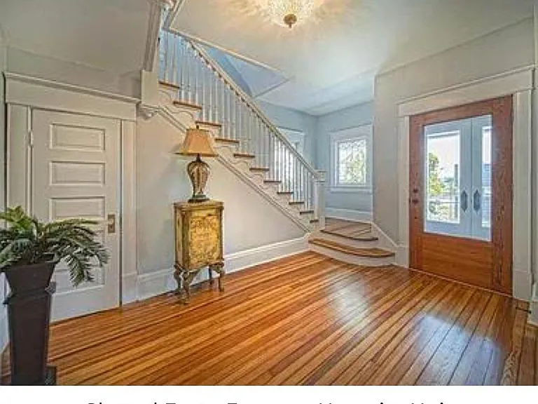 1319 Clarke Ave SW — Photo 3