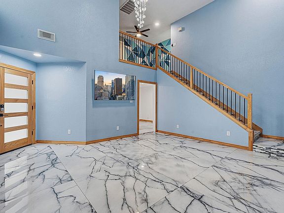 5th image of 2133 Redwing Way