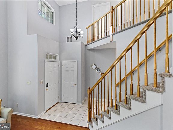 3rd image of 21 Cambridge Ct