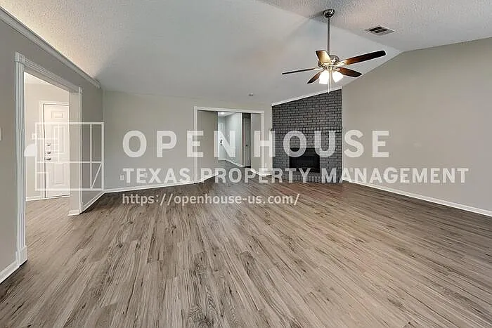 3512 Riverview Dr — Photo 3