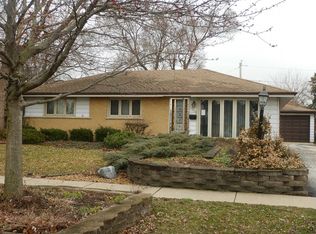 9013 Fairlane Dr, Bridgeview, IL 60455