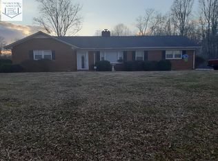 1400 Old Leaksville Rd, Ridgeway, VA 24148