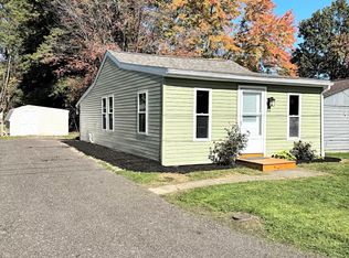 17720 Wallace Dr, Lake Milton, OH 44429