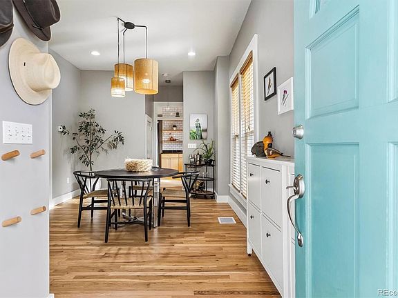 4th image of 2831 W 36th Avenue
