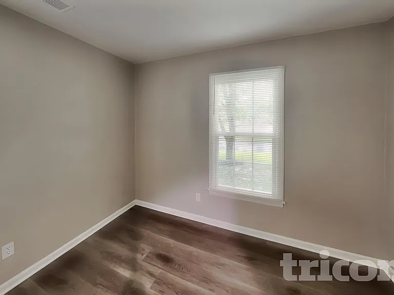 9223 Shackleford Ter — Photo 11