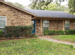 2702 Bent Tree Ln, Arlington, TX 76016