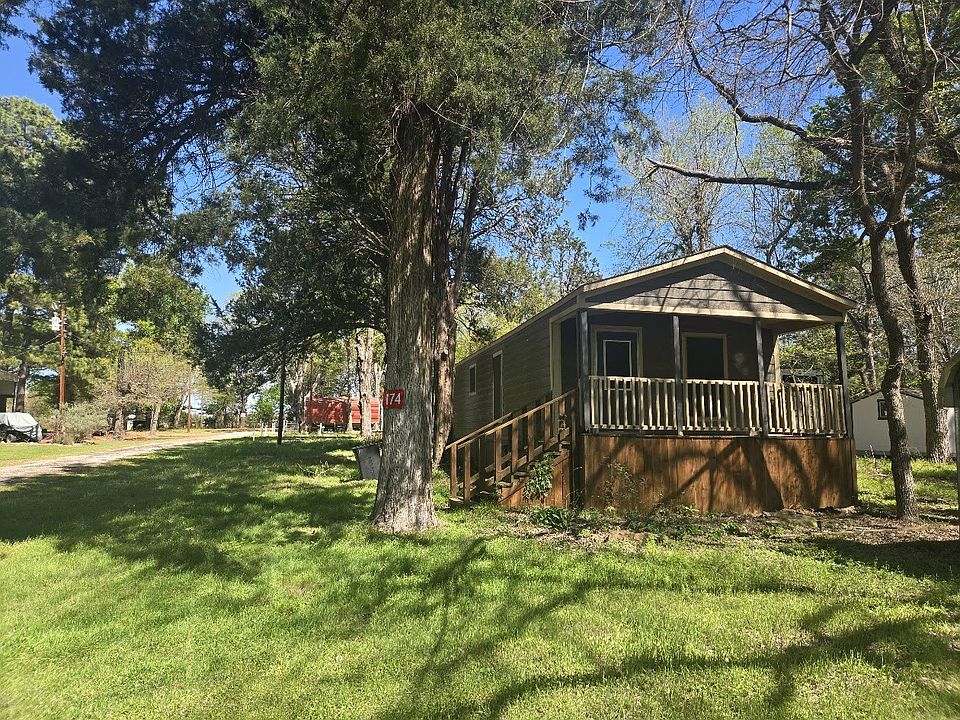 1st image of 174 Maple Ave