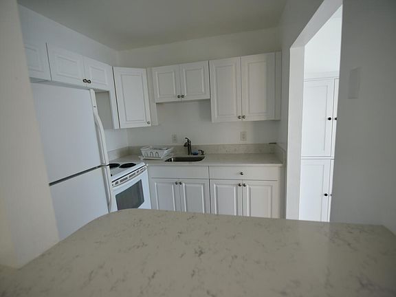2nd image of 113 Norwich E