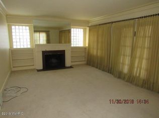 1010 S Superior St, Albion, MI