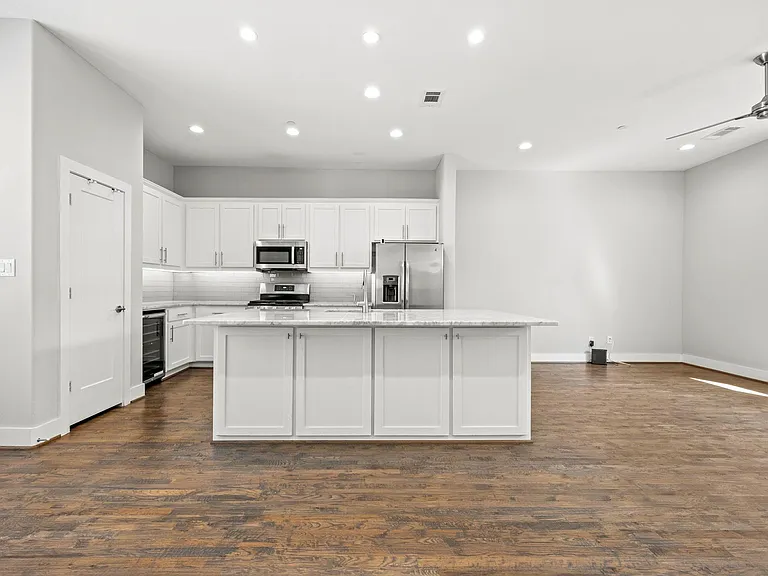 4690 Monarch St #20 — Photo 8