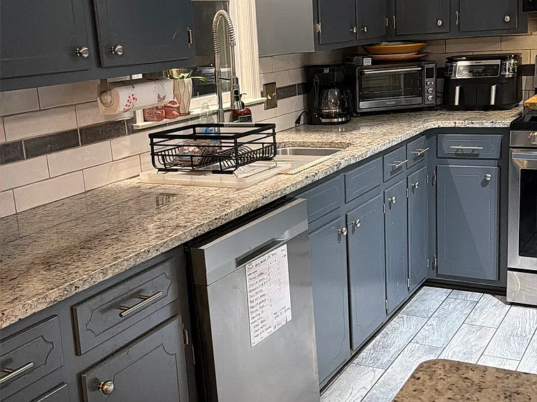 364 Hanley Cir — Photo 8