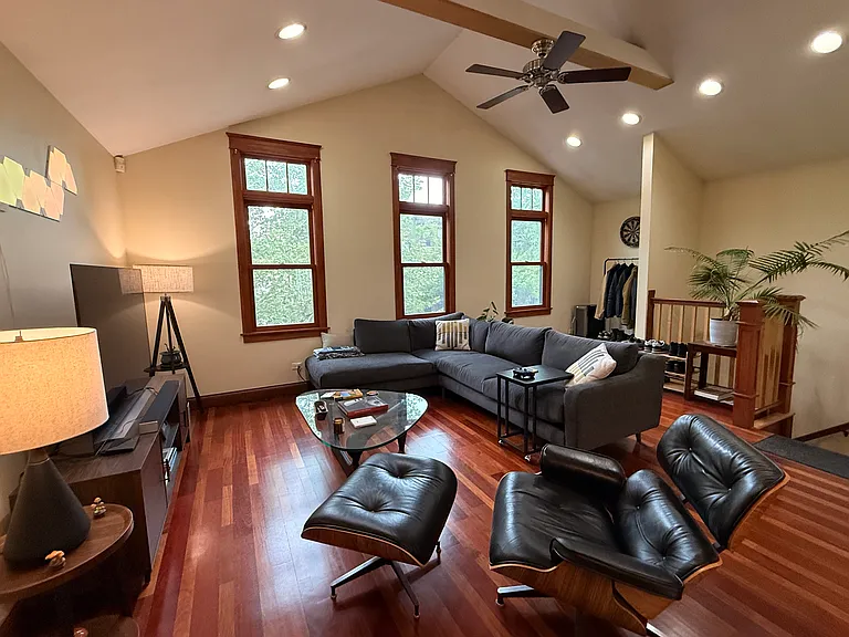 2847 N Sacramento Ave #2 — Photo 4