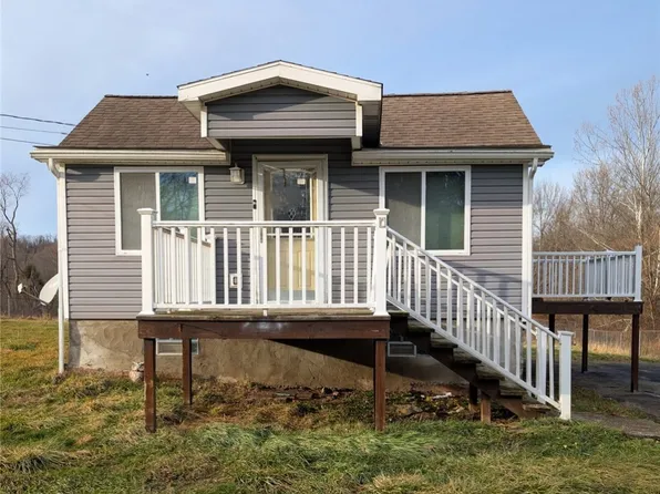 30 Province Hill Rd, Masontown, PA 15461