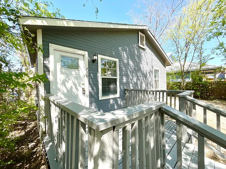 710 Virginia Blvd — Photo 2