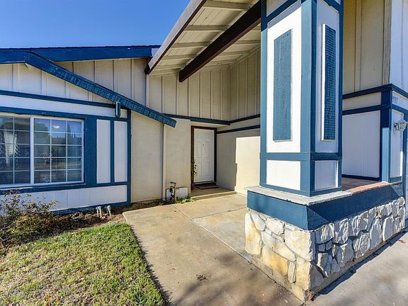 4th image of 2937 Camarillo Dr