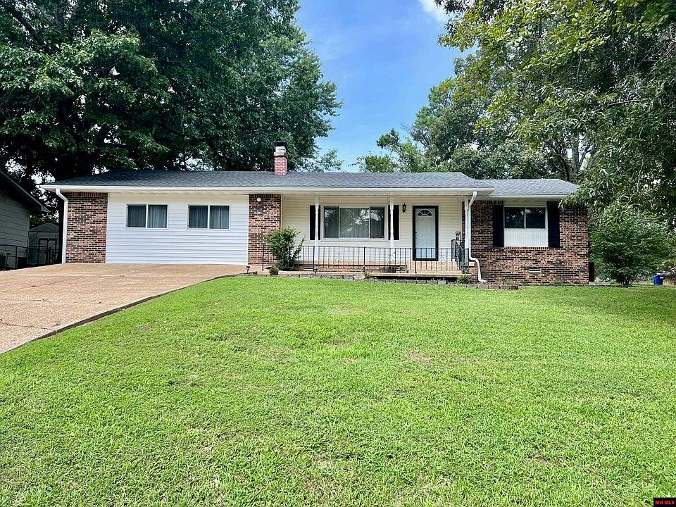 1st image of 138 Chaperal Dr