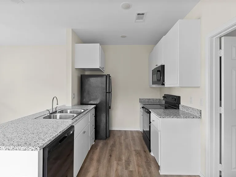 409 Beto St #12 — Photo 7
