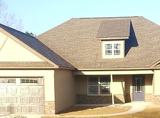 16 Poorhouse Rd, Seale, AL 36875