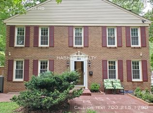 2401 Albot Rd, Reston, VA 20191