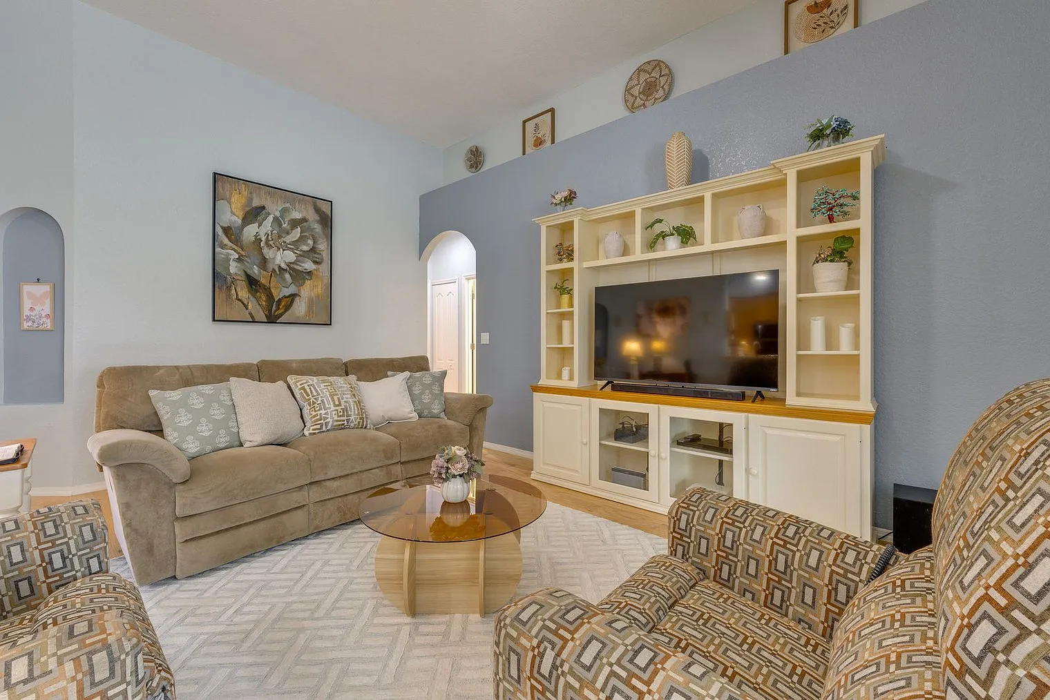 4 bed, 3.0 bath, 2454 sqft, $4,741 — Photo 2
