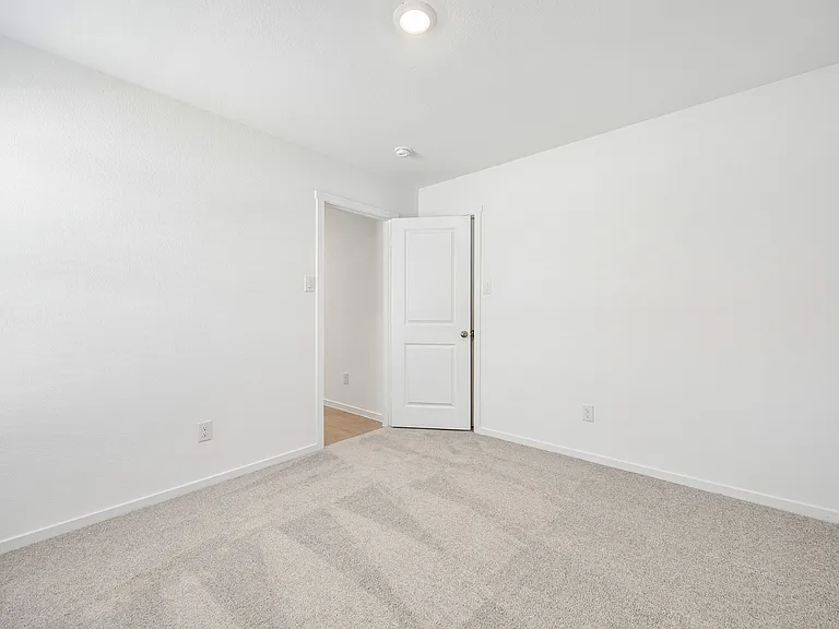9213 Schram Rd — Photo 23