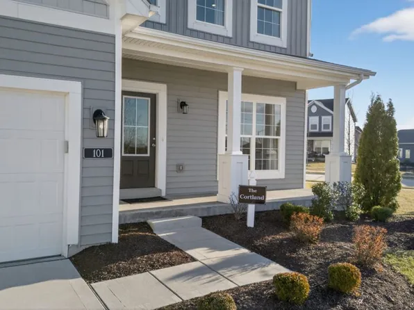 101 River Wind Dr, Saint Charles, MO 63301