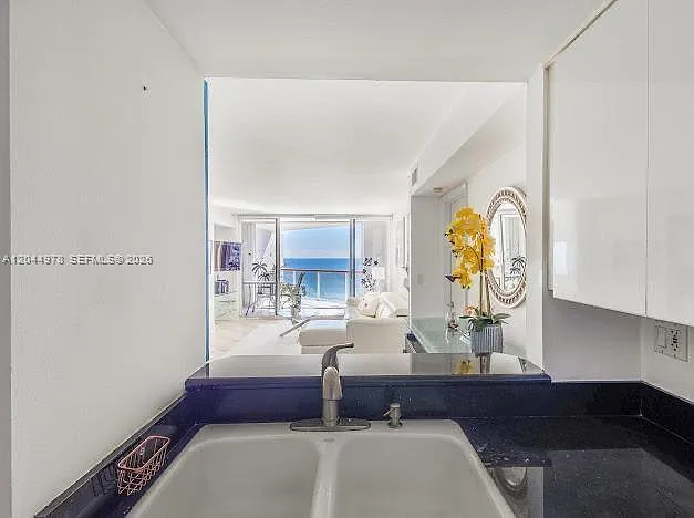 6767 Collins Ave #1608 — Photo 14