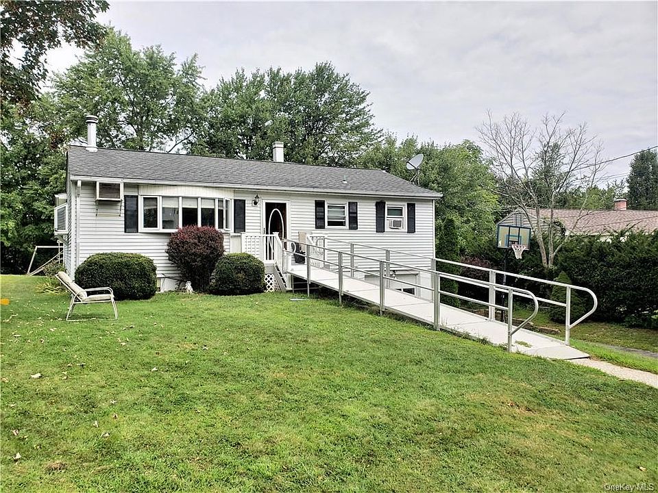 1st image of 12 Duelk Ave