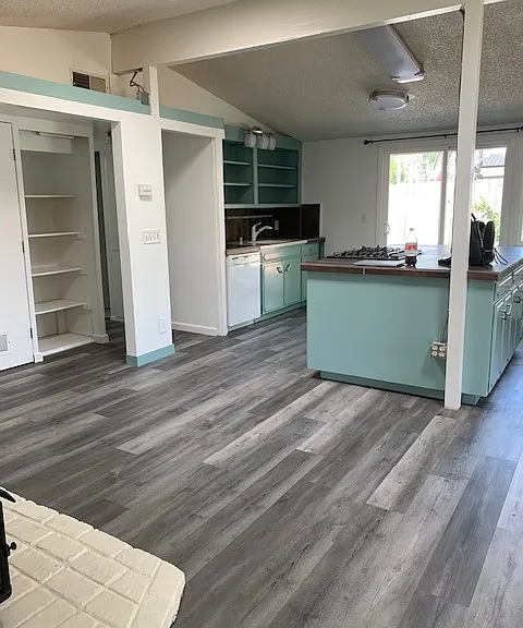 Open Kitchen