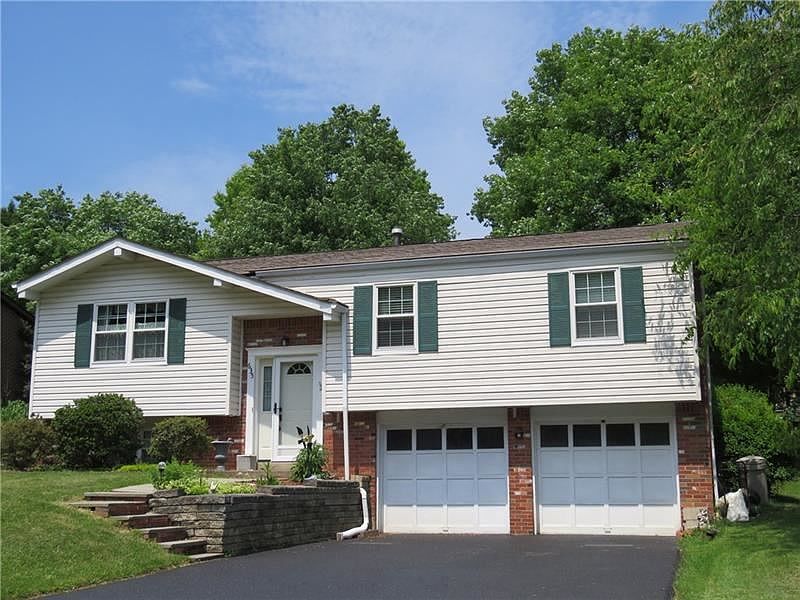1st image of 635 Stamford Dr