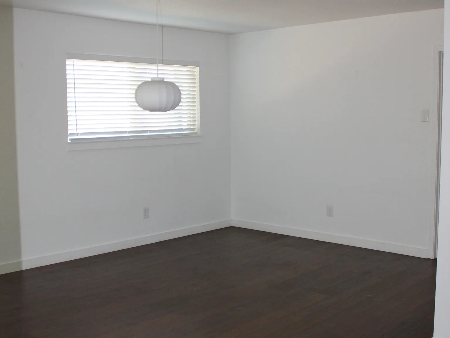 3 bed, 1350 sqft, $1,950 — Photo 4
