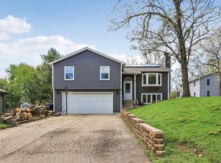 1011 Ridgewood Ave, McHenry, IL 60051