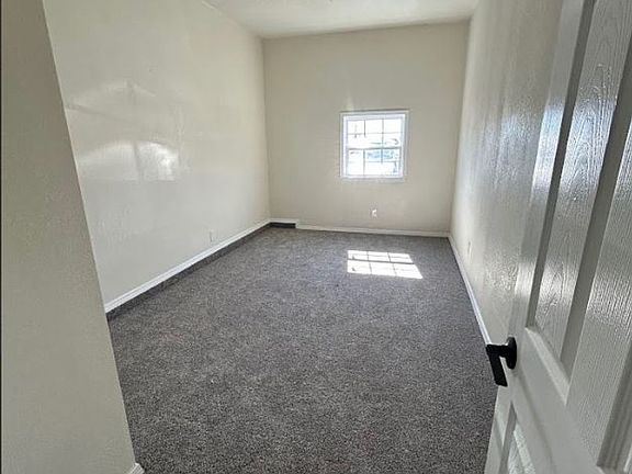 5th image of 9803 Larkspur Ln