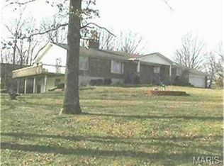 22728 Pin Oak Dr, Lebanon, MO 65536