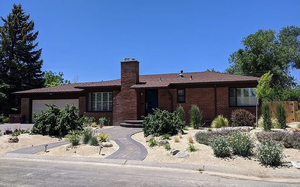 675 Georgia Pl photo 1