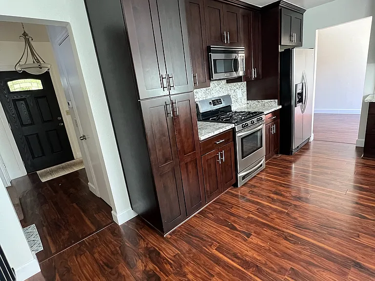 2473 Carriage Pl — Photo 4