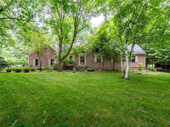 4582 Whetstone Rd, Manlius, NY 13104