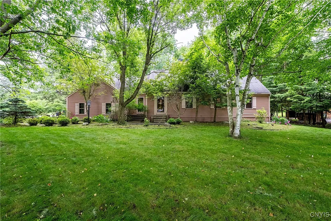4582 Whetstone Rd photo 1